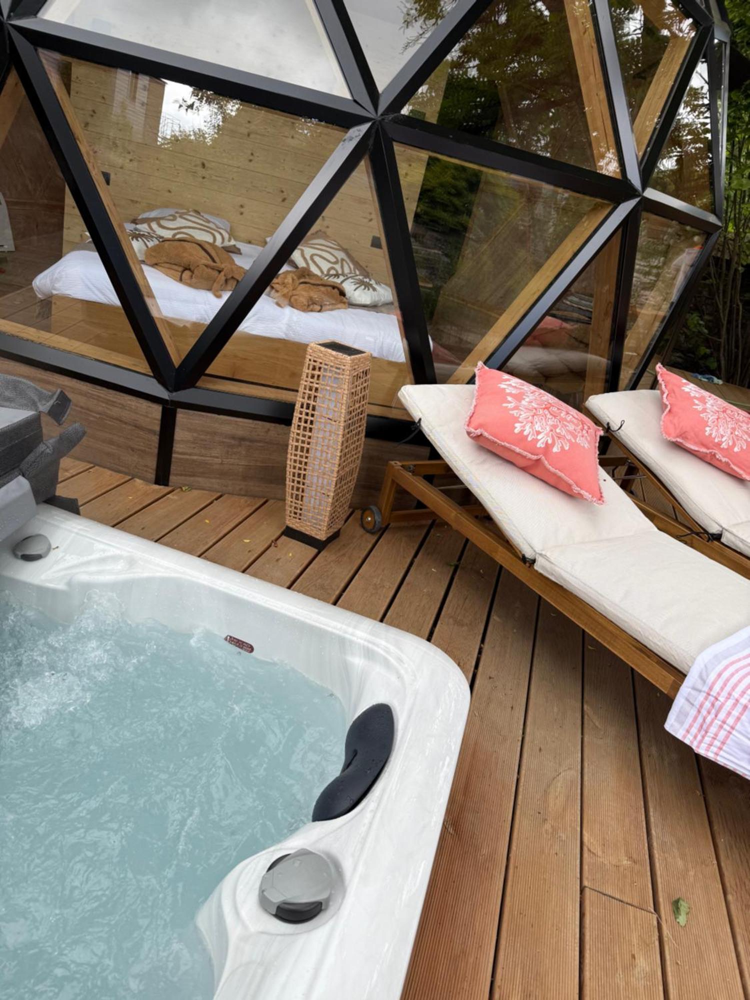 Hotel Giorgi Et Logements Insolites-Jacuzzi Prive 바스토뉴 외부 사진